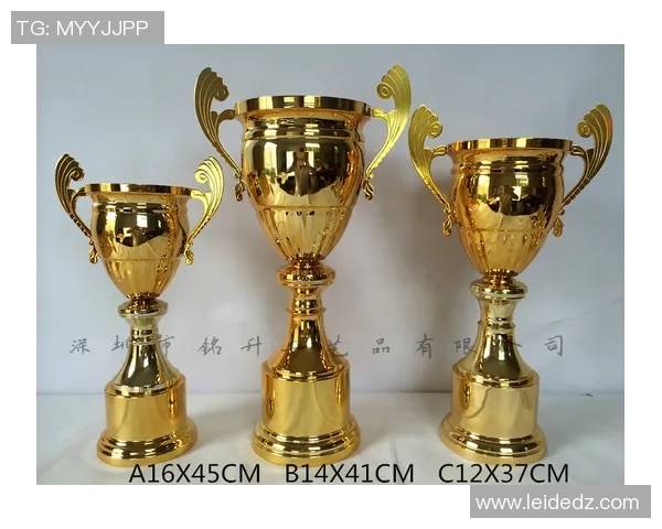 如何绘制精美的足球奖杯步骤详解与技巧分享